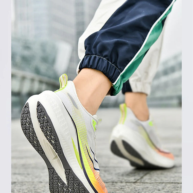 New friction sound carbon plate couple running shoes for male students shock-absorbing marathon sports shoes for female students