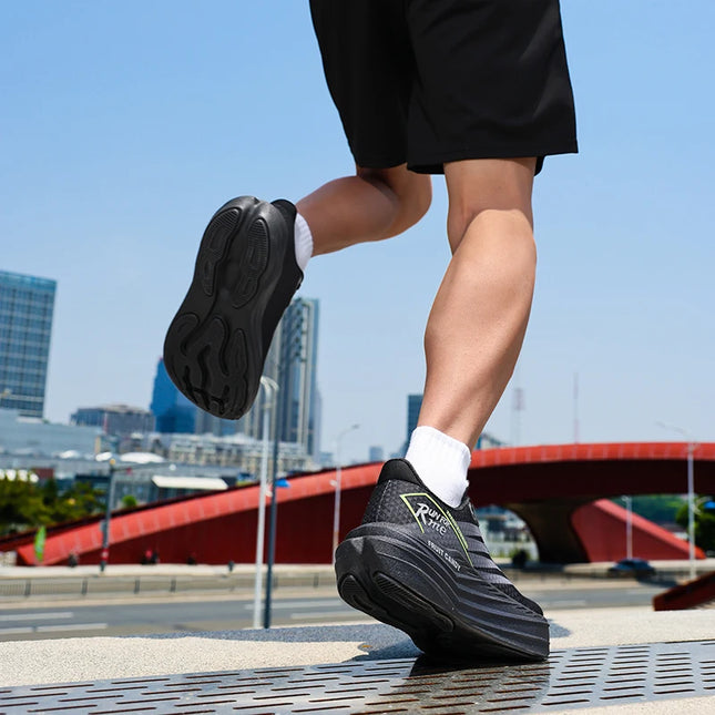 High-quality Running Shoes Unisex Cushioning Outdoor Cross Training Jogging Breathable Comfy Sneakers Men Walking Training Shoes